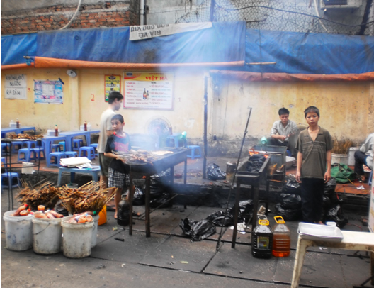 Hanoi Street Food at its best! -BBQ Chicken
